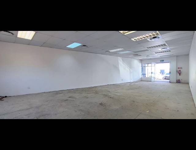 96M² RETAIL TO LET IN DIE HOEWES